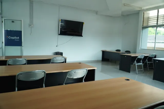 Coworking Space di Kampus Mugas, foto 12 dari 38