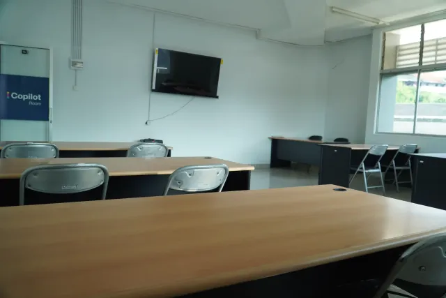 Coworking Space di Kampus Mugas, foto 13 dari 38