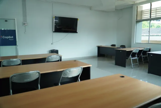 Coworking Space di Kampus Mugas, foto 15 dari 38